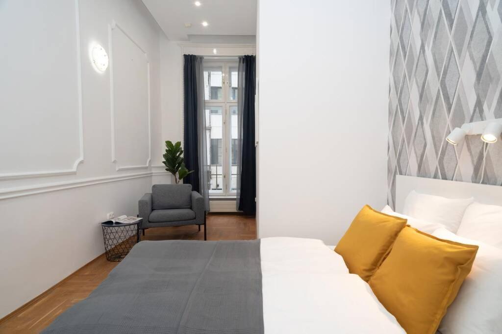 דירה Located, 150 M2 5 Bedrooms Apt., בודפשט